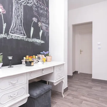 Spacious Snowwhite Апартаменты *