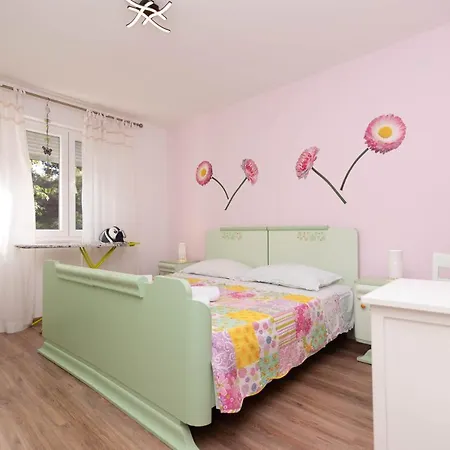 Spacious Snowwhite Apartamento