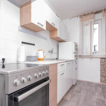 Апартаменты Spacious Snowwhite Сплит